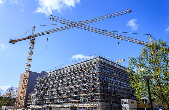 crane-g6c98ac0b8_1280 sito web per imprese di costruzione